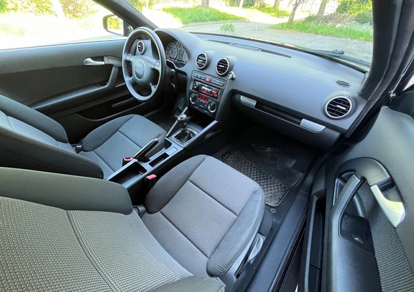 Audi A3 cena 9500 przebieg: 212000, rok produkcji 2003 z Bieruń małe 211
